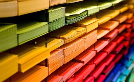 10 Manualidades fáciles para niños que solo necesitan folios, pegamento y tijeras 10 Manualidades fáciles para niños que solo necesitan folios, pegamento y tijeras