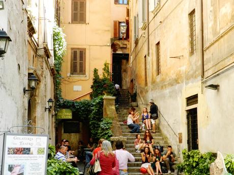 Via-Del-Coranari-in-Centro-Storico ▷ Dónde alojarse en Roma: los mejores barrios y alojamientos