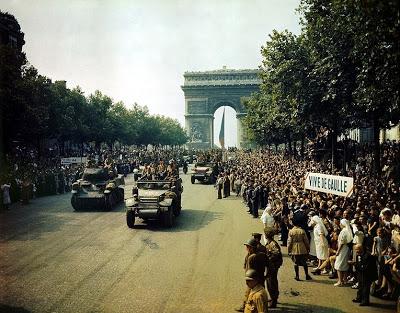 II GUERRA MUNDIAL: LA LIBERACIÓN DE PARÍS II GUERRA MUNDIAL: LA LIBERACIÓN DE PARÍS