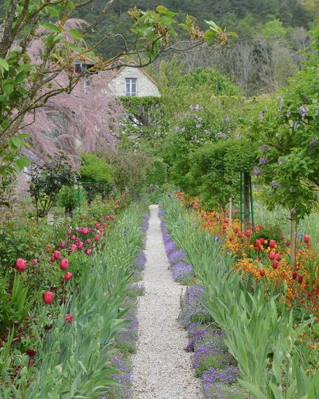 Primavera en Giverny: los jardines de Monet y la más maravillosa explosión de flores y colores