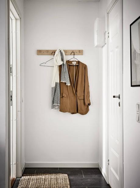 Estudio de estilo limpio y acogedor