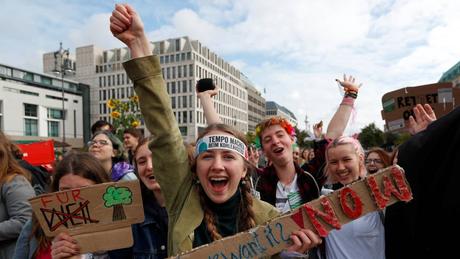 Los estudiantes lideran la protesta global contra el cambio climático en vísperas de la cumbre de la ONU