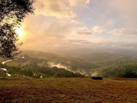 sunrise-on-the-camino-primitivo ▷ Reflexiones sobre caminar mi primer camino