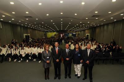 COMPARTE GOBIERNO ESTATAL DESAFÍOS DEL DESARROLLO ECONÓMICO DE LA ENTIDAD CON UNIVERSITARIOS