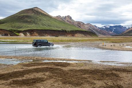 Landmannalaugar-River-Crossing.jpg.optimal ▷ La guía esencial de Landmannalaugar para visitantes por primera vez