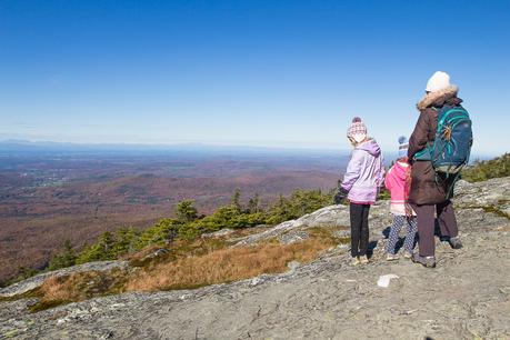 mount-mansfield-hike-stowe-vermont-2 ▷ Comente sobre Conquistar The Ridge Walk hasta la Cumbre del Monte Mansfield, Vermont por WINTER VACATIONS | El | Holturkey