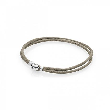 Ideas de looks con joyas Pandora Ideas de looks con joyas Pandora