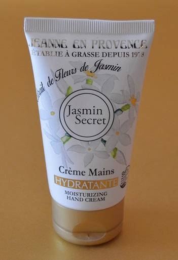 El arte de perfumarse e hidratar el cuerpo con la gama “Jasmin Secret” de JEANNE EN PROVENCE