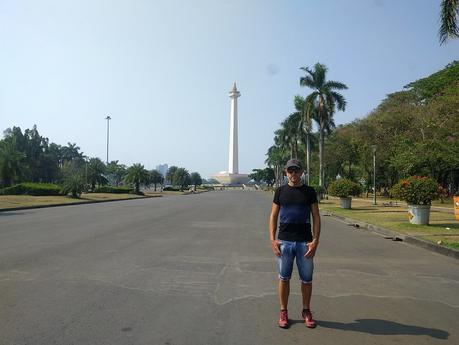 Yakarta. Isla Java. Empiezan las vacaciones Monumento Nacional en Yakarta