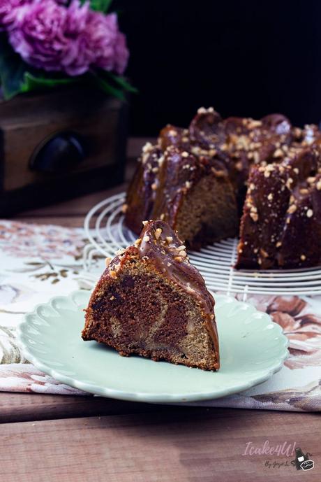 Bundt Cake de Platano y Chocolate con Dulce de leche y Cacahuete