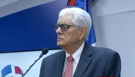 Saladín recapacita y decide permanecer como juez de la JCE.