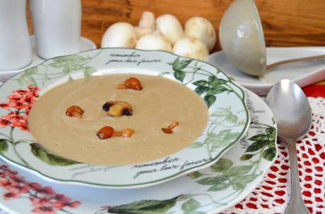 CREMA DE SETAS CON UN TOQUE DE SOJA crema de setas con un toque de soja, cremas de setas, recetas de setas, setas, setas recetas, setas recetas de cocina, setas recetas fáciles, setas recetas sencillas, setas recetas vegetarianas, las delicias de mayte