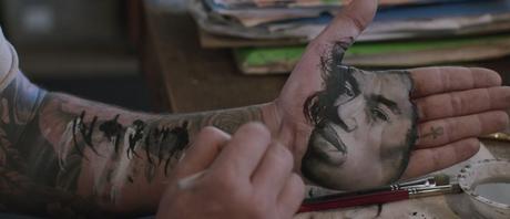 Russell Powell y su increíble pintura de manos