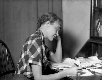 RESEÑA: Cómo acabar con la escritura de las mujeres RESEÑA: Cómo acabar con la escritura de las mujeres