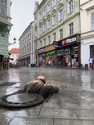 UN DÍA EN BRATISLAVA (ESLOVAQUIA) UN DÍA EN BRATISLAVA (ESLOVAQUIA)