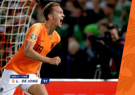 De Jong  sí sonríe con Holanda