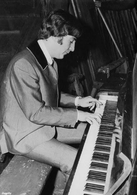 ANÉCDOTAS Y CURIOSIDADES DE LOS BEATLES EN EL ESTUDIO DE GRABACIÓN ANÉCDOTAS Y CURIOSIDADES DE LOS BEATLES EN EL ESTUDIO DE GRABACIÓN