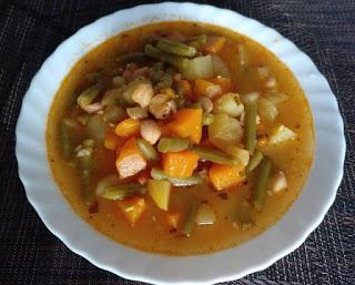 PUCHERO DE GARBANZOS CON CALABAZA SIN CARNE