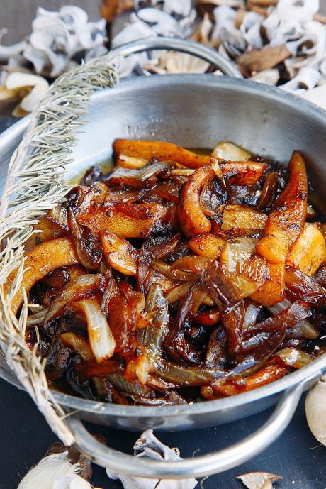 CALAMARES ENCEBOLLADOS CALAMARES ENCEBOLLADOS