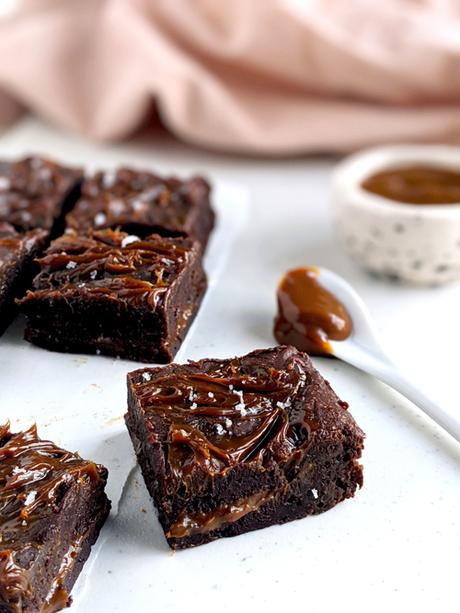 receta fácil de brownie de chocolate con dulce de leche