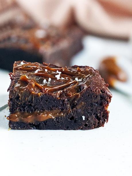 receta fácil de brownie de chocolate con dulce de leche