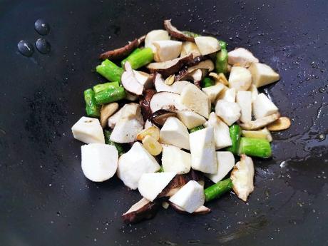 Fusilli con boletus frescos y trigueros Fusilli con boletus frescos y trigueros