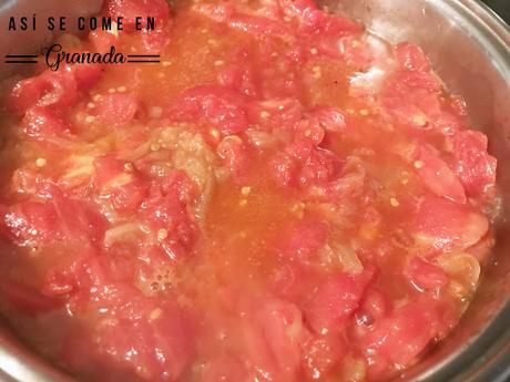 Boloñesa vegana de soja texturizada con espaguetis de calabacín Boloñesa vegana de soja texturizada con espaguetis de calabacín