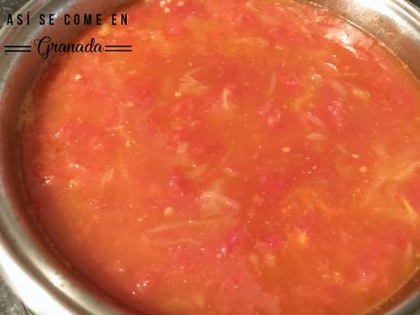 Boloñesa vegana de soja texturizada con espaguetis de calabacín Boloñesa vegana de soja texturizada con espaguetis de calabacín