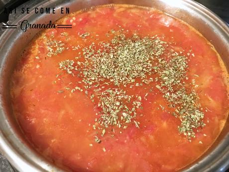 Boloñesa vegana de soja texturizada con espaguetis de calabacín Boloñesa vegana de soja texturizada con espaguetis de calabacín