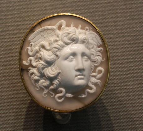 Medusa, de bella a bestia y viceversa