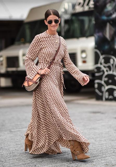 ESTE OTOÑO LOS VESTIDOS CON BOTAS.-