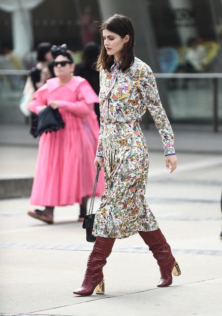 ESTE OTOÑO LOS VESTIDOS CON BOTAS.-