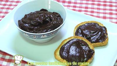 Receta fácil de crema de cacao y aguacate casera y saludable