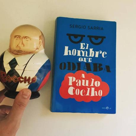 VATER BOOKS NO ES DE EVELYN WAUGH NI TAMPOCO UN PECADO