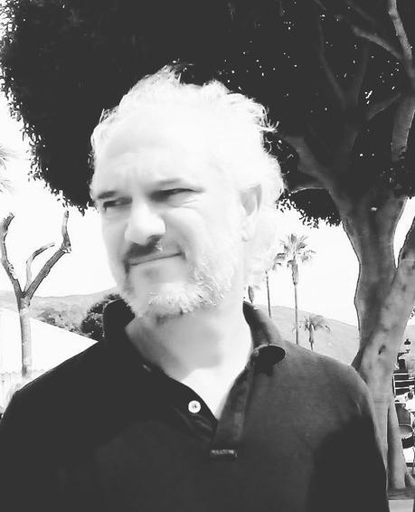 VATER BOOKS NO ES DE EVELYN WAUGH NI TAMPOCO UN PECADO