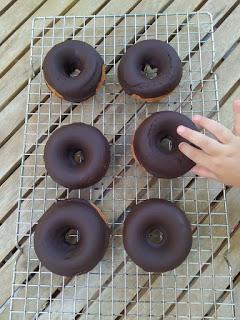 Donuts de Vainilla Con Cobertura de Chocolate - Sin Lácteos