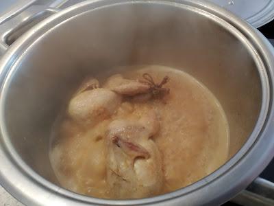 CODORNICES ESTOFADAS CON ARROZ O ACOMPAÑADAS CON JUDIONES DE LA GRANJA