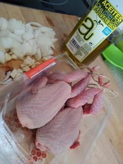 CODORNICES ESTOFADAS CON ARROZ O ACOMPAÑADAS CON JUDIONES DE LA GRANJA CODORNICES ESTOFADAS CON ARROZ O ACOMPAÑADAS CON JUDIONES DE LA GRANJA