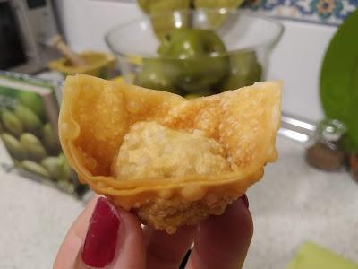 WONTON FRITO DE RAPE A LA SERRANA SOBRE SALSA DE ESPÁRRAGOS Y CHAMPIÑONES CON LANGOSTINOS.