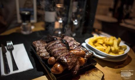 ¿Te gusta la carne a la parrilla?: visita estos 5 restaurantes argentinos en Barcelona