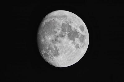 Pruebas de imágenes lunares con la cámara réflex digital