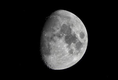 Pruebas de imágenes lunares con la cámara réflex digital Pruebas de imágenes lunares con la cámara réflex digital