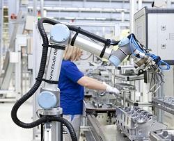 Un bonito paralelismo entre los robots software y los robots industriales