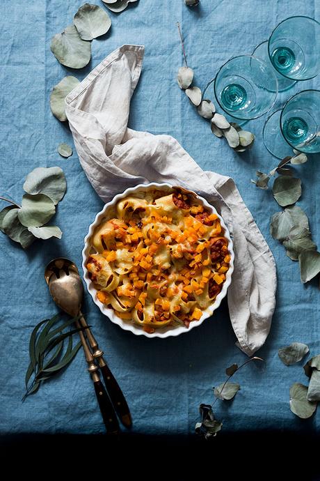 CARACOLAS RELLENAS DE BOLOÑESA VEGETARIANA Y CALABAZA