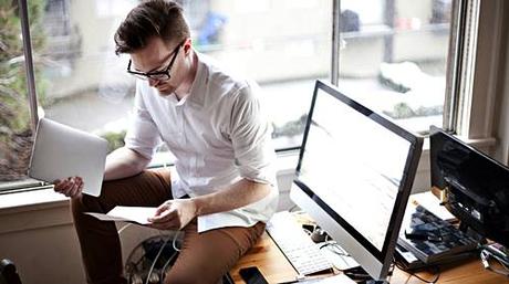 Soy solo. Pasar de empleado a escritor profesional de tiempo completo. business-writer.jpg