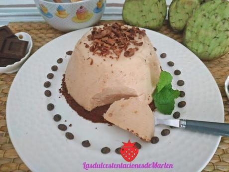 Flan  de Chirimoya con  Galleta de Chocolate