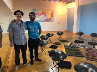 Guillermo Peña y el handpan: la excelencia de la concentración en el sonido Guillermo Peña y el handpan: la excelencia de la concentración en el sonido