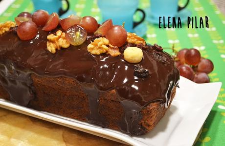 Bizcocho de calabacín con nueces y chocolate