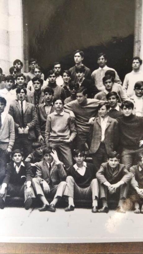 La imagen puede contener: 24 personas, multitud y exterior