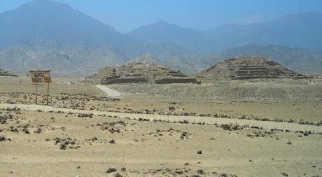 Ruinas de Caral - Perú Ruinas de Caral - Perú